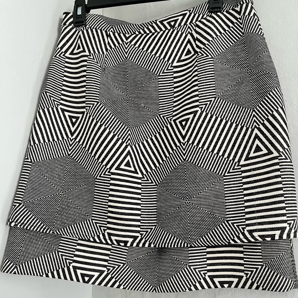 Skirt- perfect for either work with a white blouse or a night out!